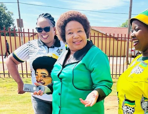 Zimoja Lezinto (Live): South Africa's Breaking News & Trending Stories